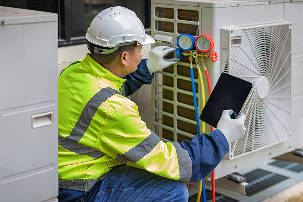 Professional Ac Installation technician working in Fulshear, TX